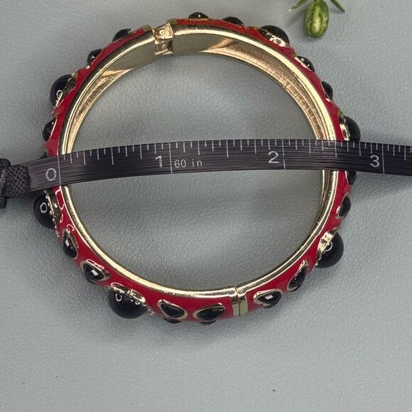 Nordstrom Sequins Red and Black Vintage-Inspired Hinged Bangle Bracelet NWOT - Picture 3 of 8